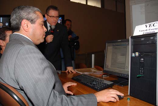 Foto: Alvar de soltura eletrnico permite comunicao instantnea entre Judicirio, Polcia Civil e unidades prisionais